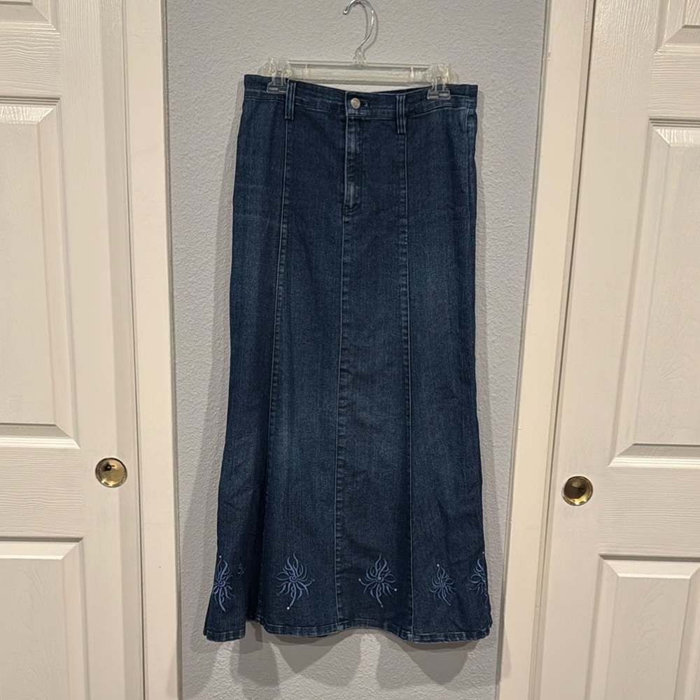 Vintage Y2K 90s Hongbinger denim maxi skirt dark wash embellished embroidered